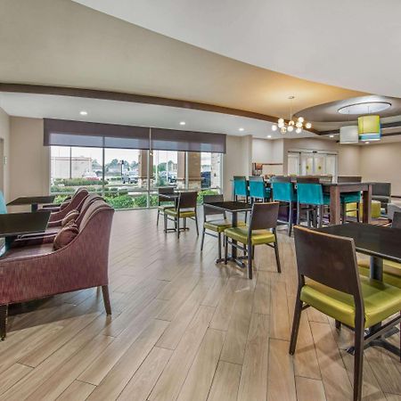 La Quinta By Wyndham Houston Humble Atascocita Hotel Ngoại thất bức ảnh